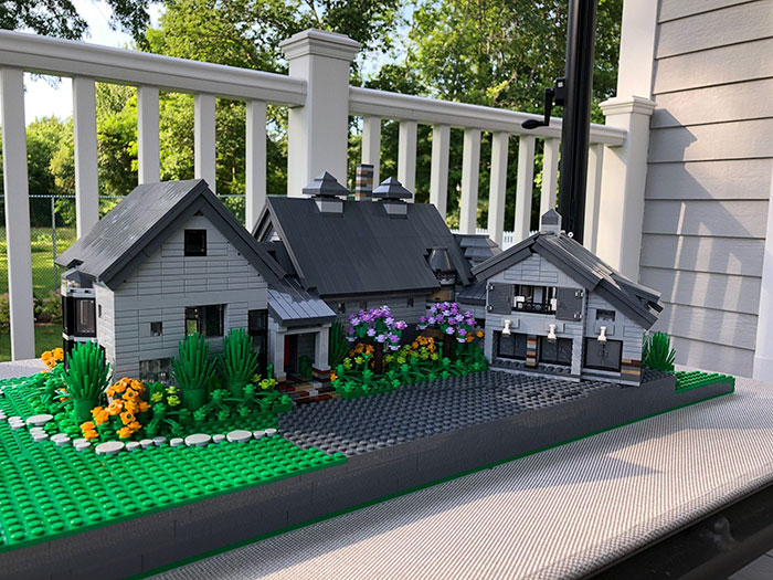 Rumah Asli VS Rumah Lego